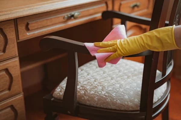 شناخت انواع چوب و تأثیر آن بر روش‌ های تمیز کاری